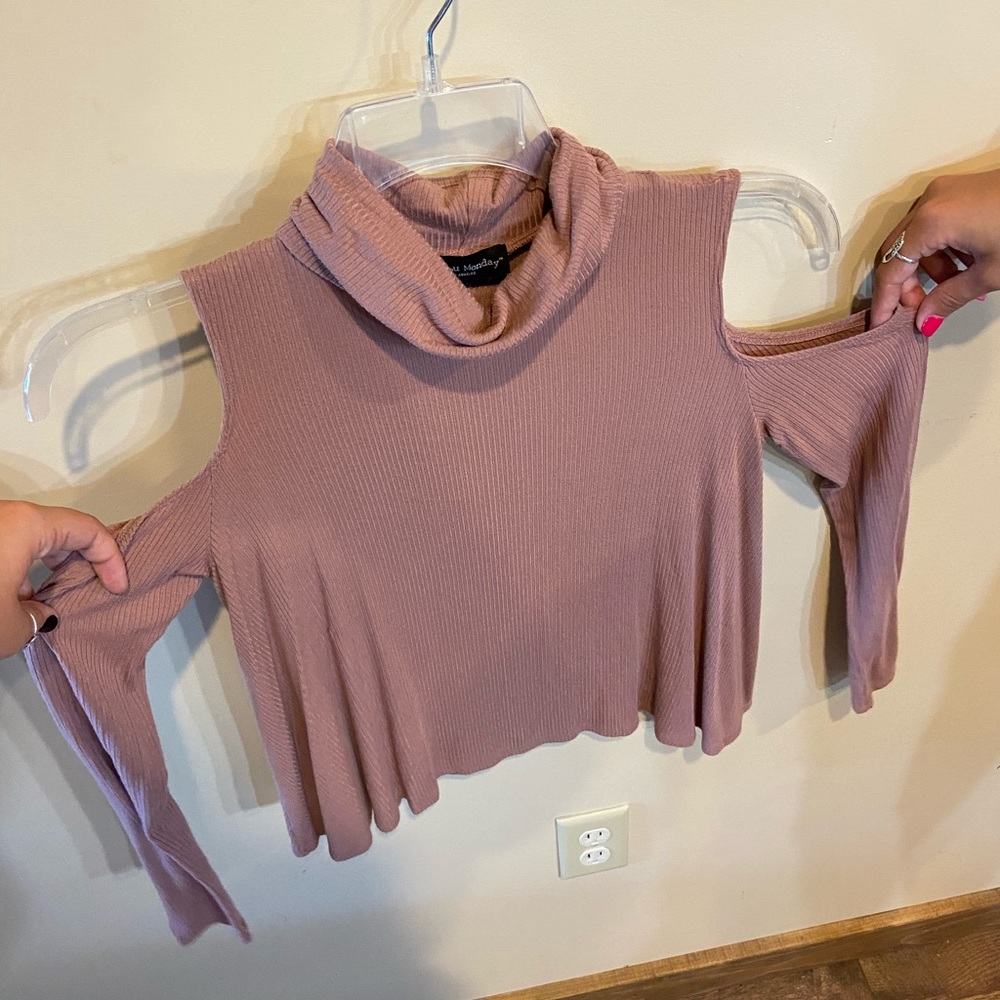 Turtle Neck open shoulder shirt